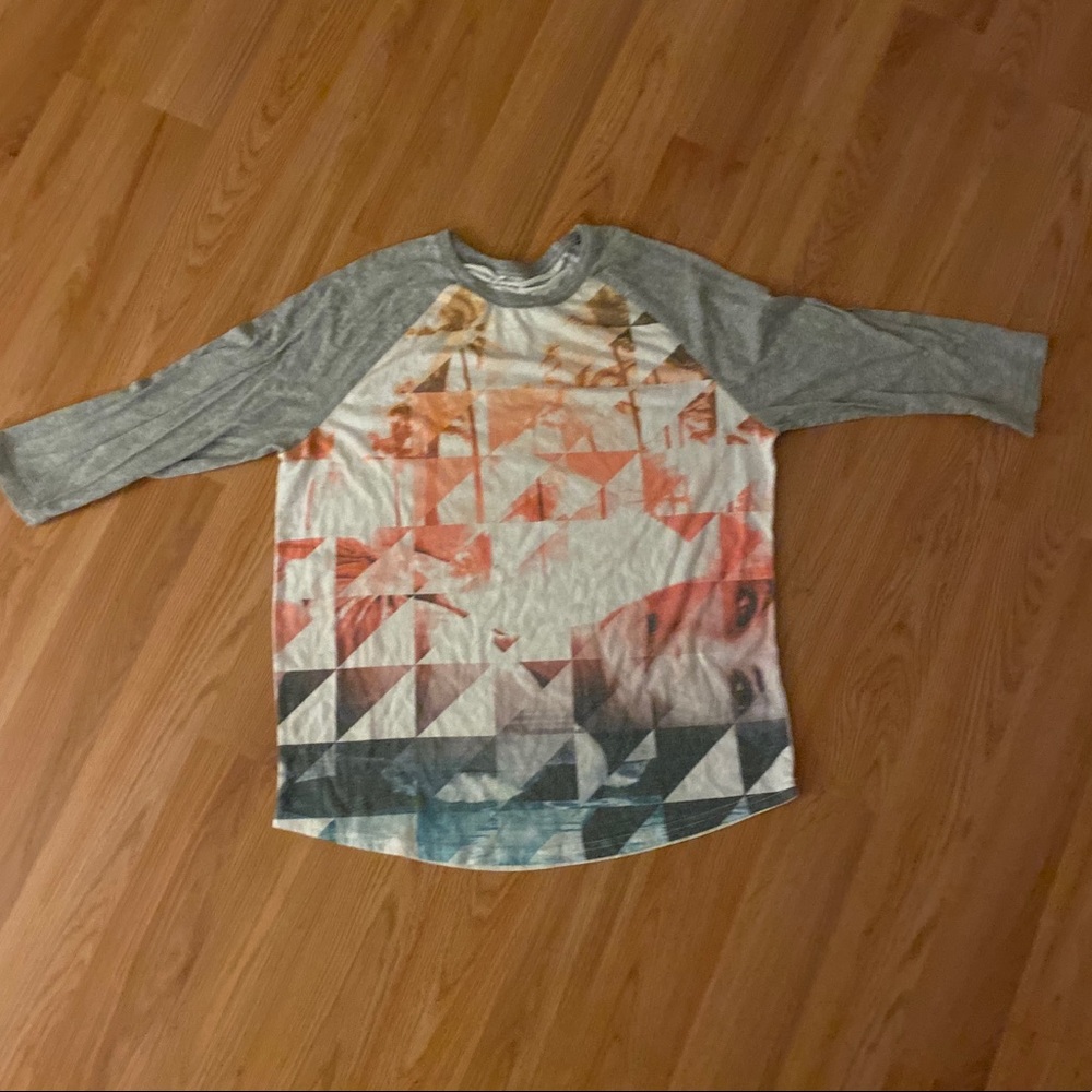 Aeropostale Baseball T-shirt.  Large. Pre-owned